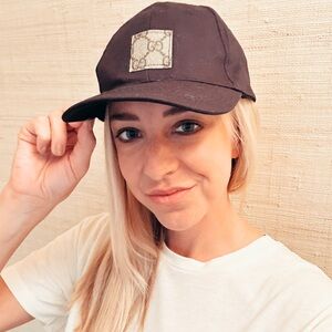 Meet your Posher, Brittney